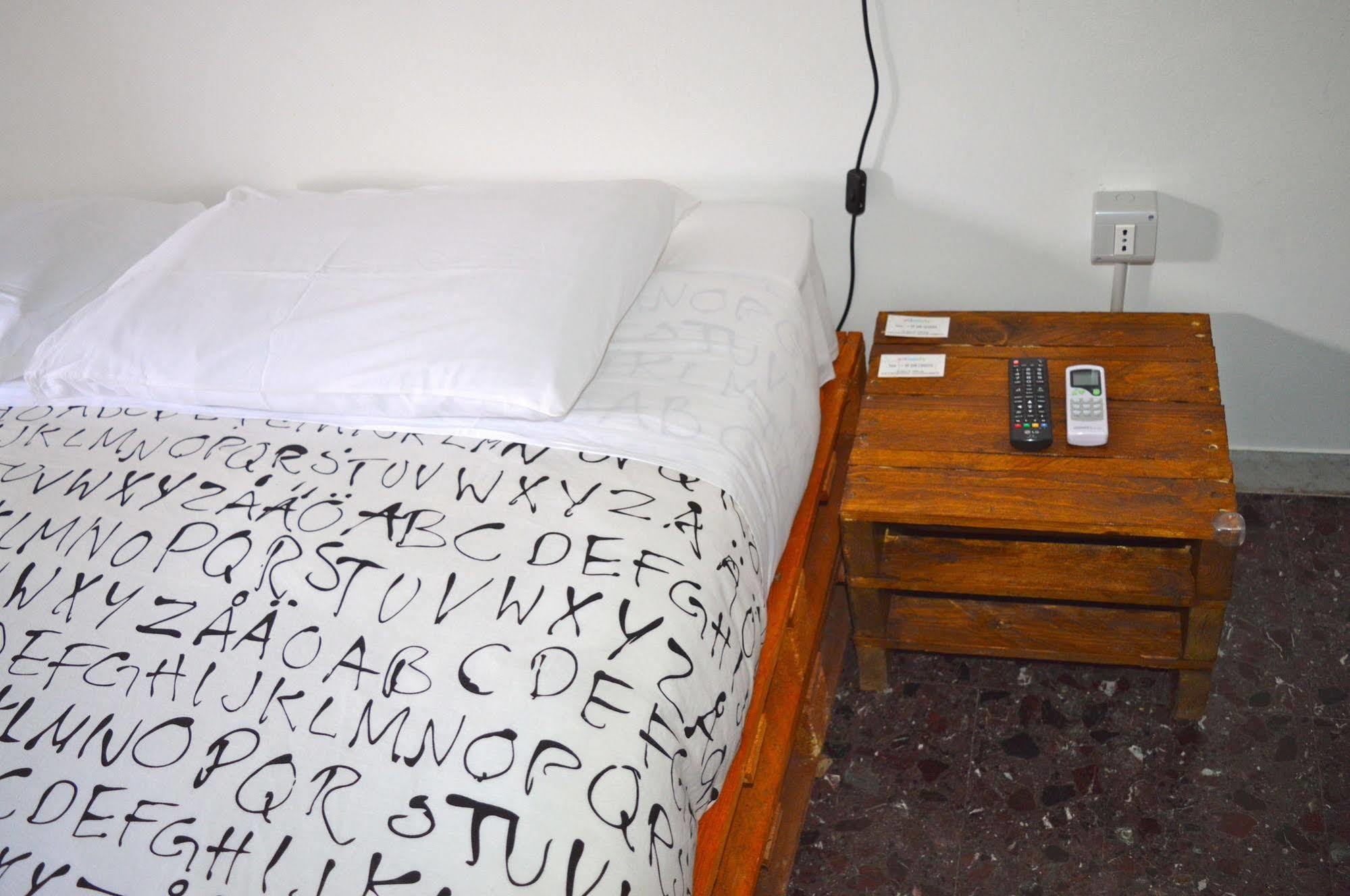 Bed & Breakfast Art & Industry