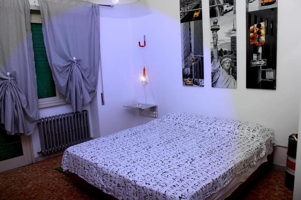 Bed & Breakfast Art & Industry